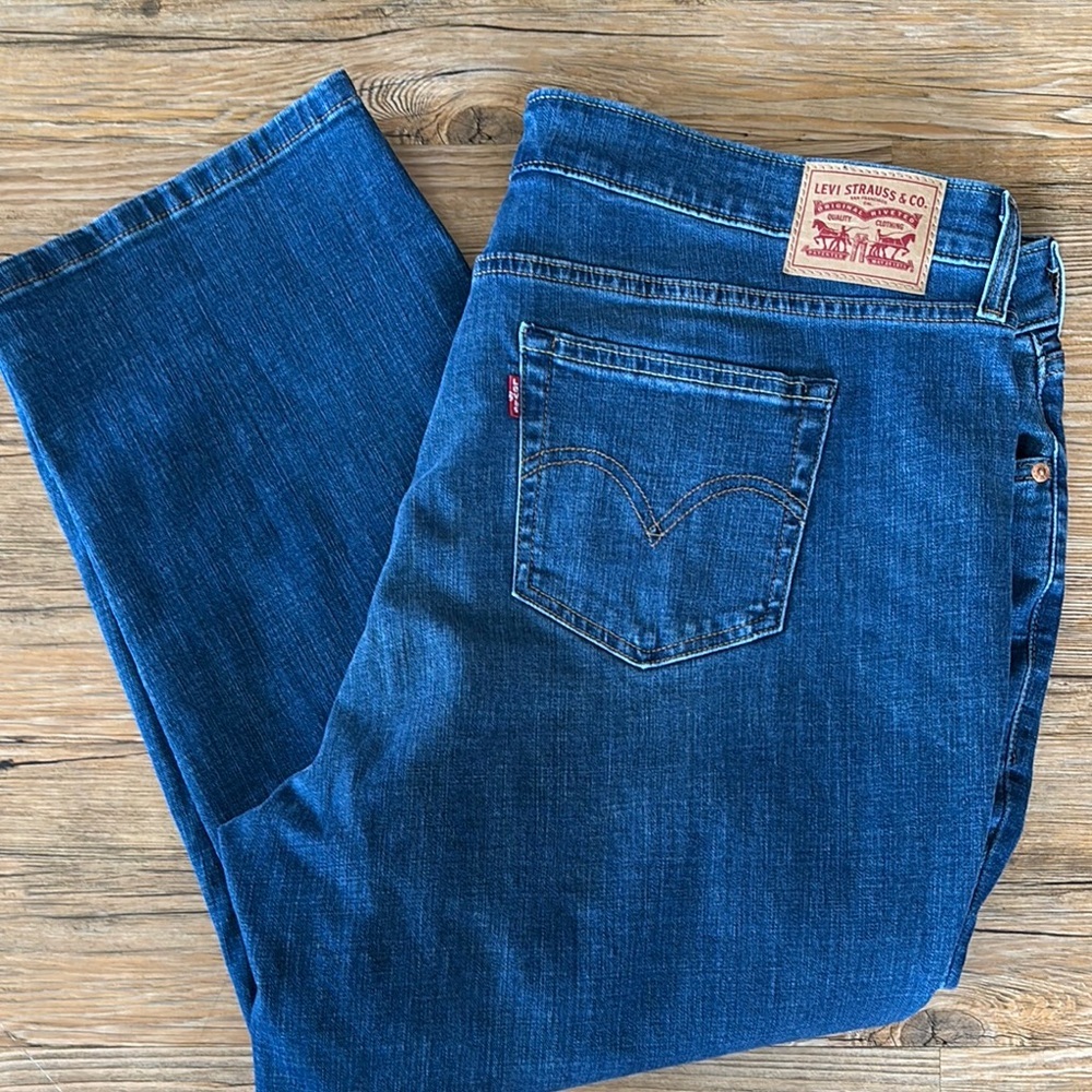 Levi's Blue Boyfriend Jeans with Signature Stitching - Picture 1 of 6